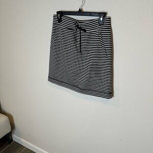 Chicos‎ black and white skort